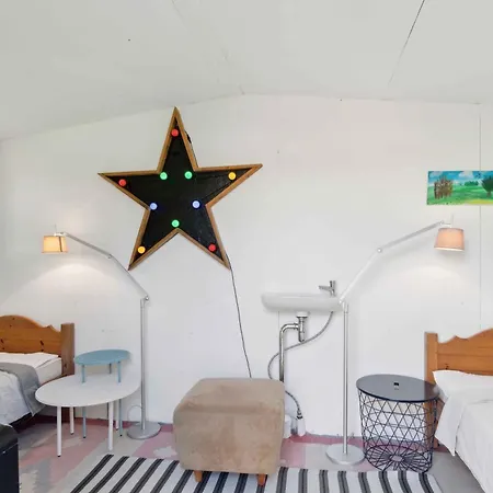 Spacious Summer House With Pool Feriehus Vejby